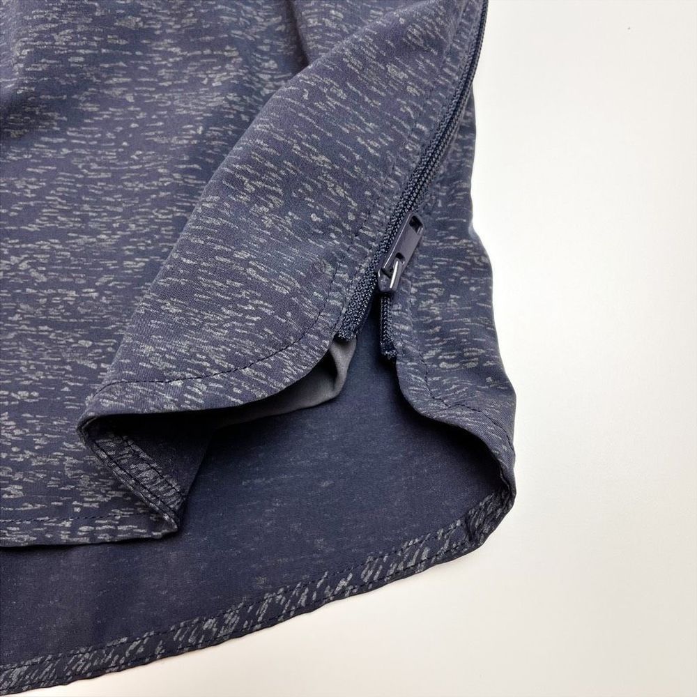 Lorna Jane Zip It Perforated Run Short Lined Grey Foil XXL - Picture 4 of 9